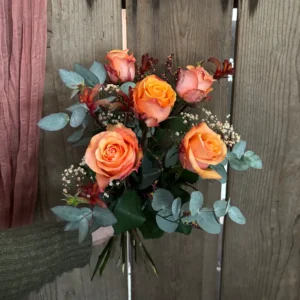 Mittellange Rosen ausgarniert